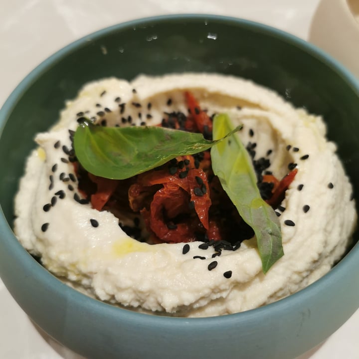 photo of Linfa Milano - Eat Different Hummus di Fave shared by @ubikaly on  24 Jul 2022 - review