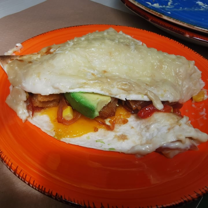 review photo of Amazonas Quesadilla y triple hamburguesa shared by @sssalauri on 06 Jul 2021 - review