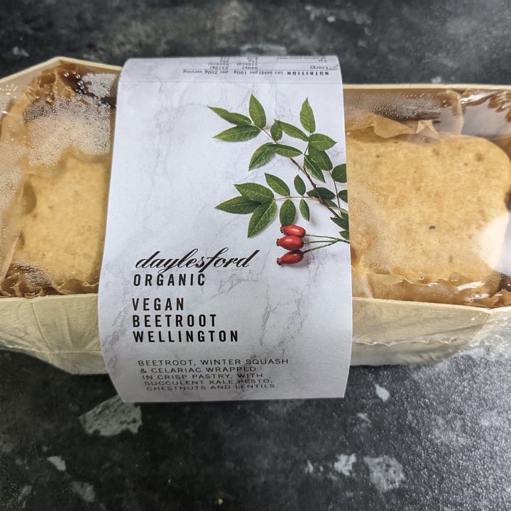 photo of Daylesford Vegan Beef Wellington shared by @mylittlebit on  27 Dec 2022 - review