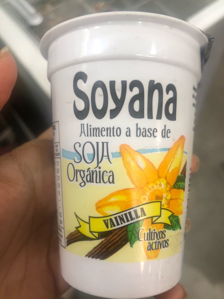 photo of Soyana Yogurt a Base de Soja sabor Frutilla shared by @ivettesos on  26 Nov 2019 - review