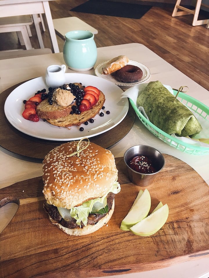 review photo of Roots Vegan Cafe & Juice Bar Sunrise Scramble shared by @thevegans on 14 Jan 2019 - review