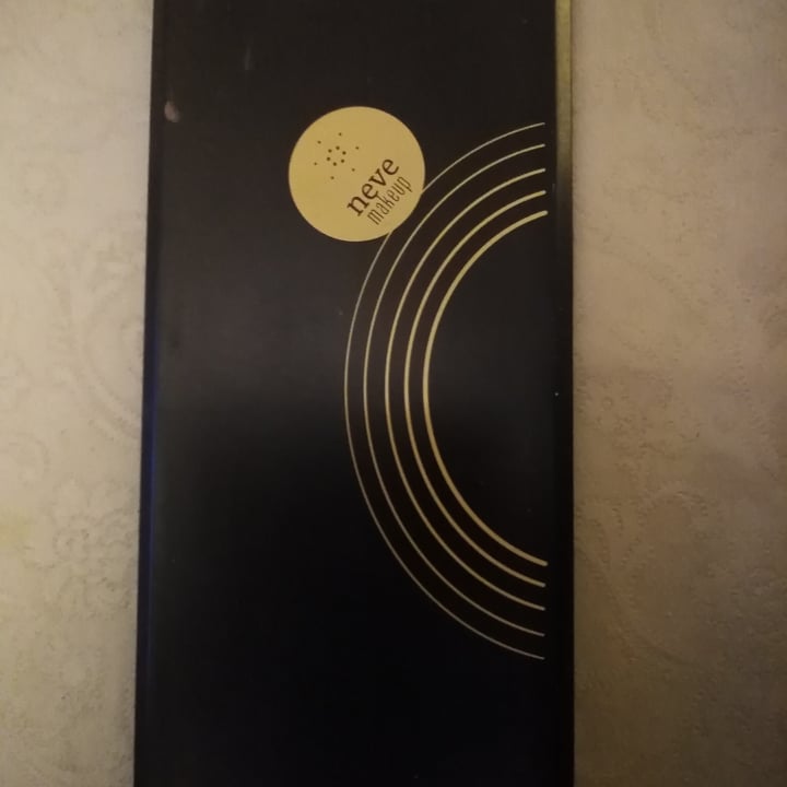review photo of Neve Cosmetics Ombretti - palette elegantissimi shared by @antotantoveg on 01 Dec 2021 - review