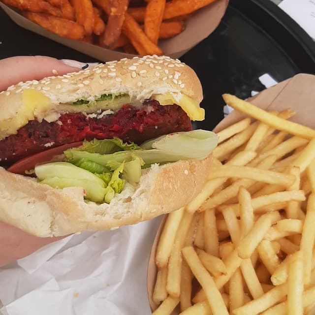 Photo of the dish “Vegan Beetroot Burger”