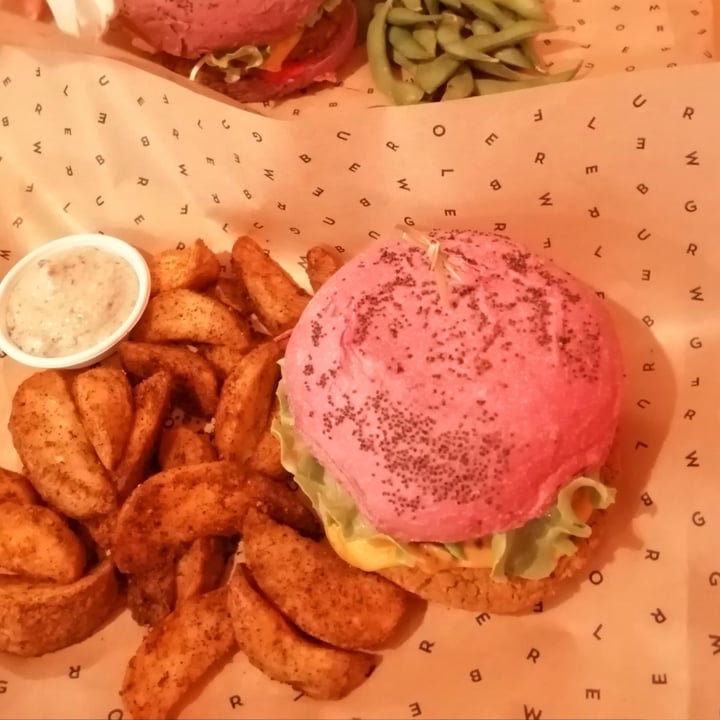 photo of Flower Burger Butterfly Burger shared by @ghess on  15 Mar 2022 - review