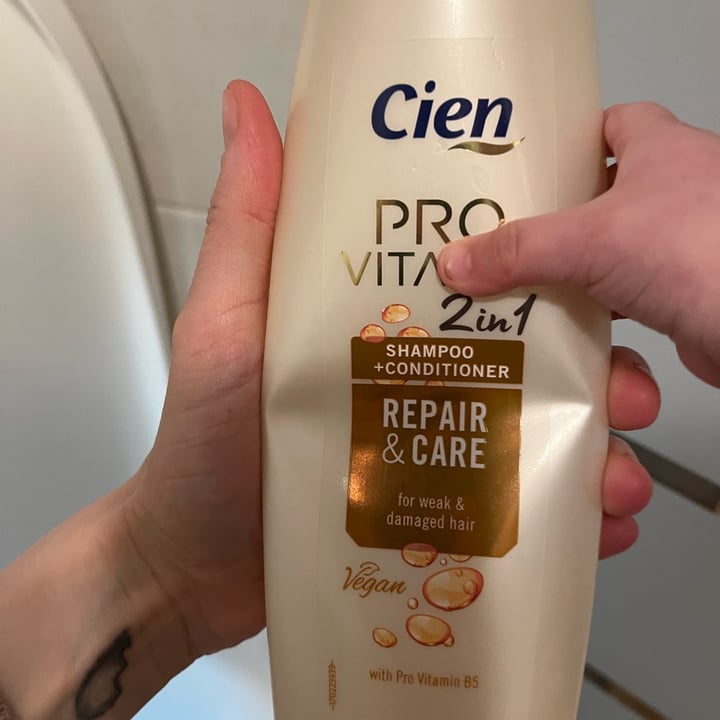 review photo of Cien Pro vitamin 2 in 1 REpair & Care shared by @federichina93 on 27 Apr 2022 - review