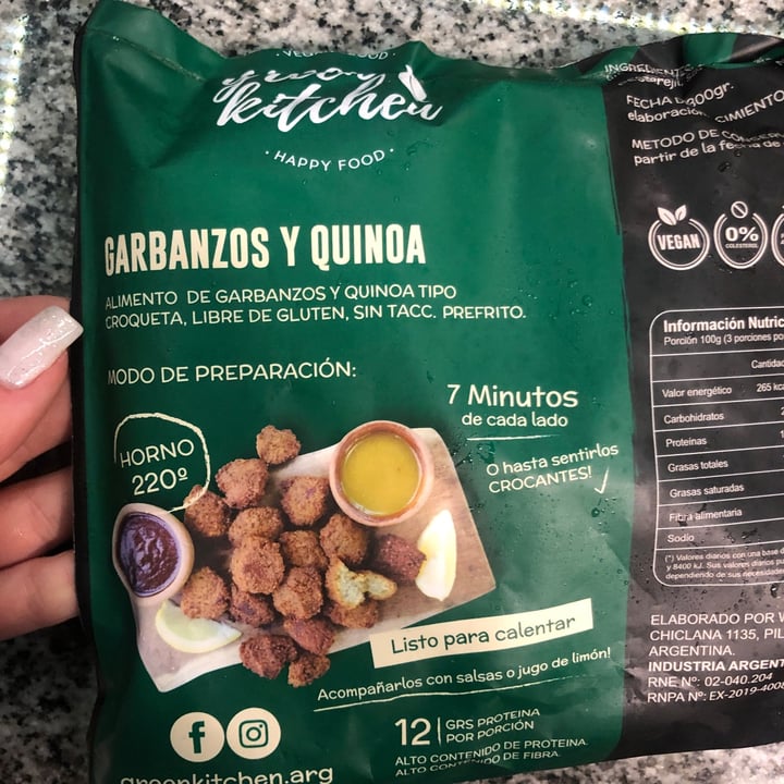 photo of Green kitchen Nuggets Veganos de Quinoa y Garbanzos shared by @lulymiranda on  15 Oct 2022 - review