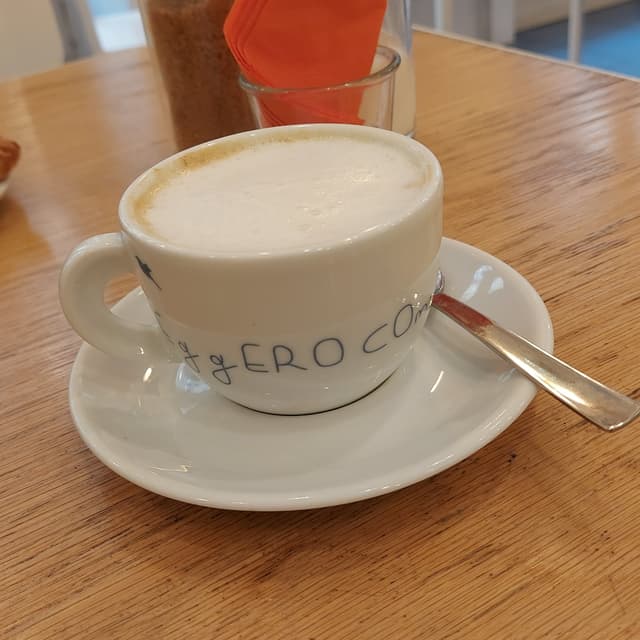 Foto do prato “Cappuccino con latte di mandotla”