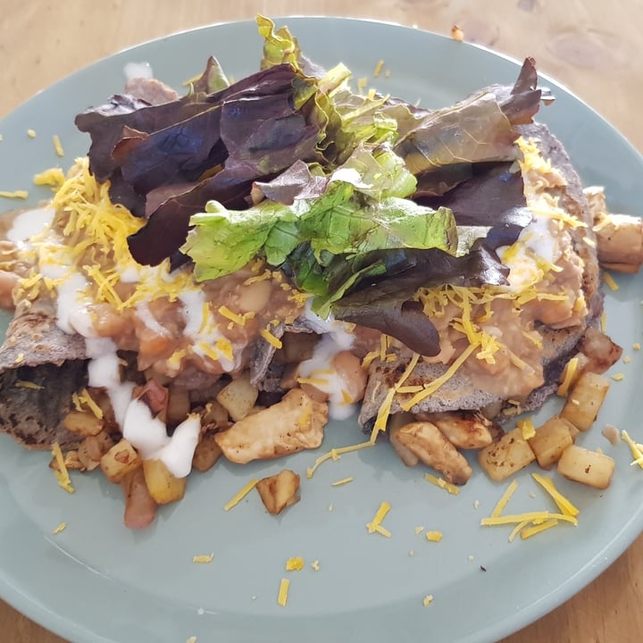 photo of Choclo y Maíz Cocina vegana Enchiladas shared by @veganintheworld on  06 Aug 2020 - review