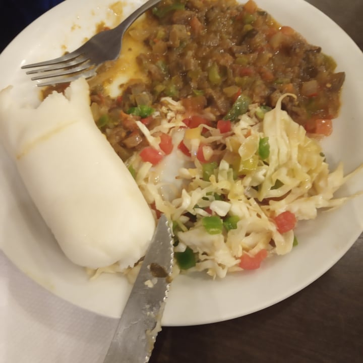 photo of Biyou'Z Restaurante Africano Issingui shared by @giselecastrogi on  30 May 2022 - review