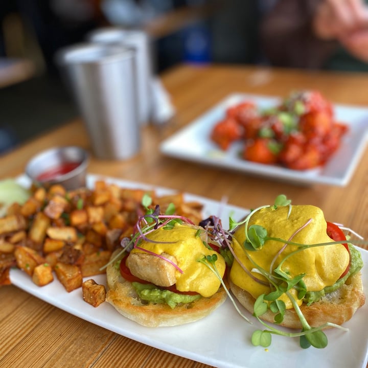 review photo of Bravocados Vegan avo benny shared by @jaqsschuler on 09 Aug 2021 - review