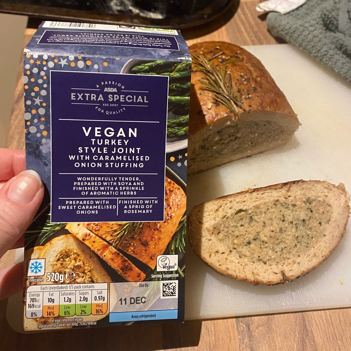 ASDA Extra Special Vegan Turkey Style Joint With Caramelised Onion Reviews abillion