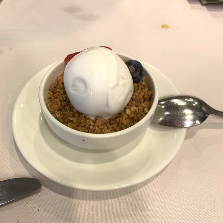 photo of Original Sin Mediterranean Restaurant Apple Crumble with Coconut Ice Cream shared by @ambermoosa on  19 Nov 2020 - review