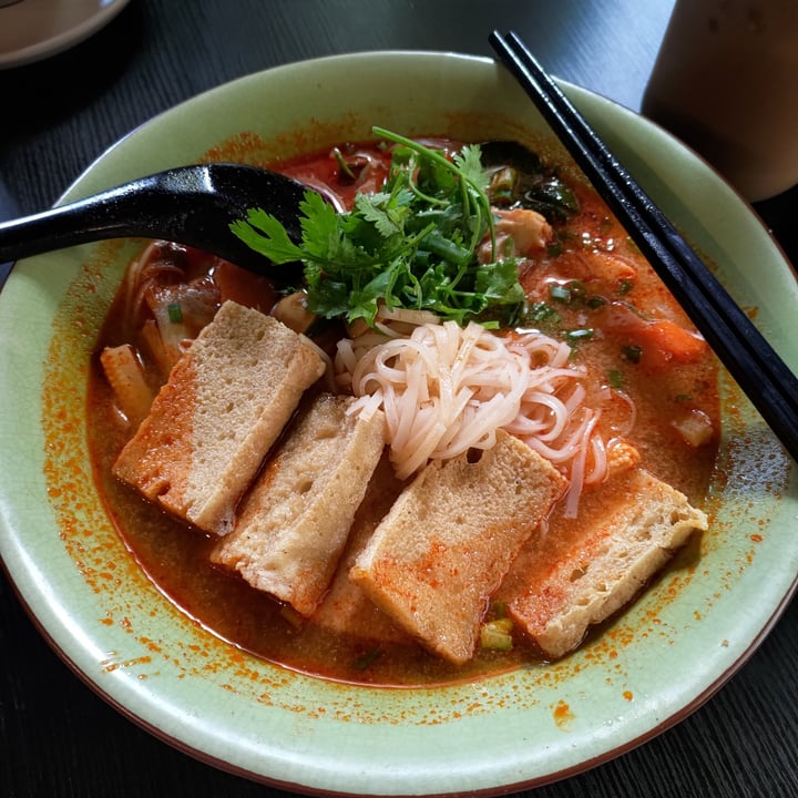 photo of Kanteen Mont Kiara Vegetarian Tom Yam Noodles shared by @stevenneoh on  06 May 2021 - review