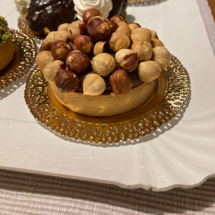 review photo of MadamaDorè Pasticcino Con Nocciole E Crema Di nocciole shared by @giuliaparashi on 03 Oct 2021 - review