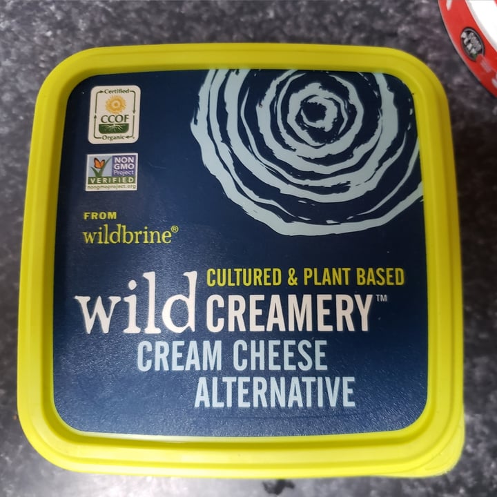 photo of Wild creamery Cream Cheese Alternative shared by @zengerra on  07 May 2022 - review