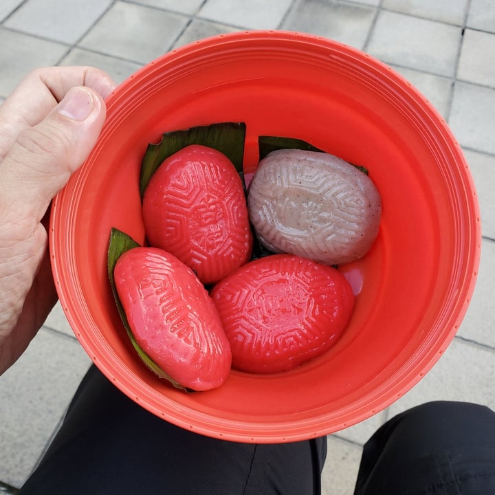 photo of Ji Xiang Ang Ku Kueh 01-33 Ang Ku Kueh shared by @radicpunk on  06 May 2021 - review