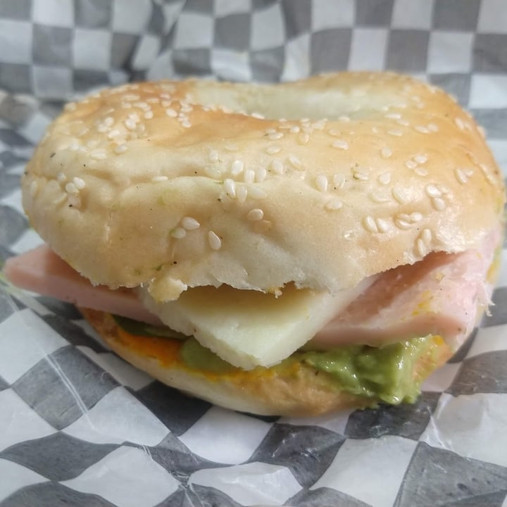 review photo of Mönt take away Bagel shared by @ericaterreros on 03 Dec 2020 - review