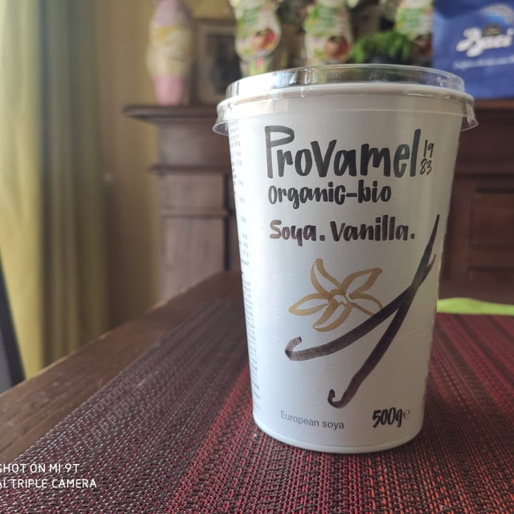 photo of Provamel Soya Yogurt Plain shared by @claudiasquillante on  31 Mar 2021 - review