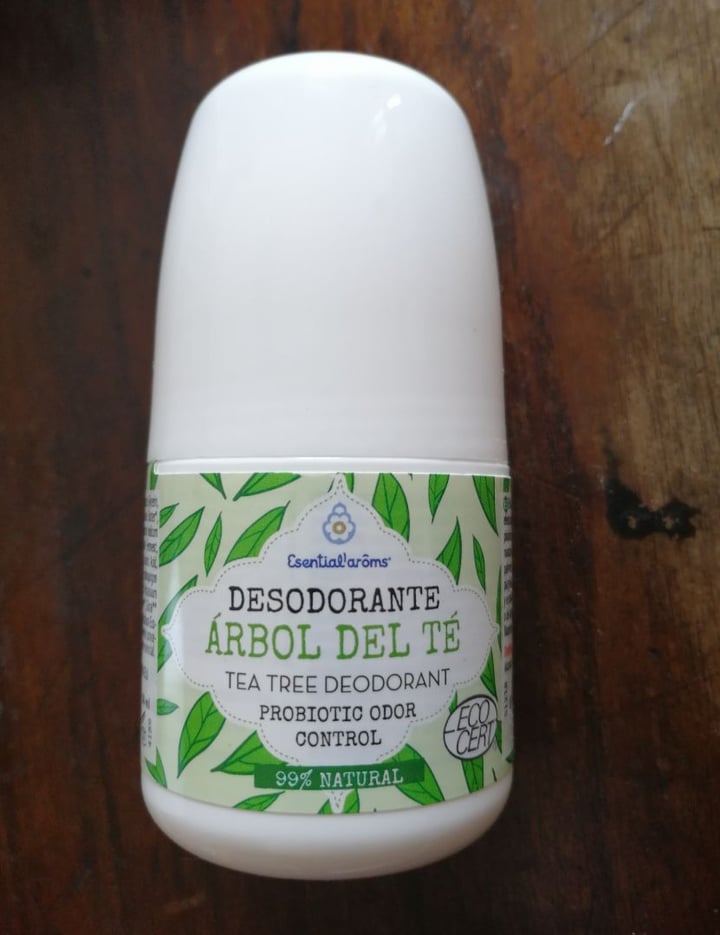 photo of Essential'aroms Desodorante Árbol del té shared by @ninda on  01 Apr 2020 - review