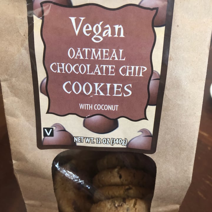 photo of Trader Joe's Oatmeal Chocolate Chip Cookies shared by @beth707 on  03 Apr 2022 - review
