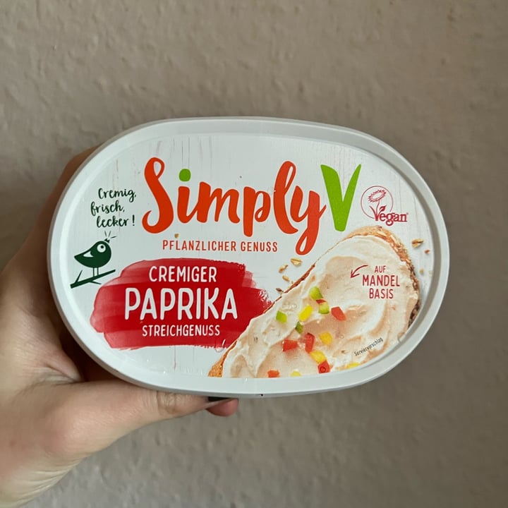 photo of Simply V Cremiger Paprika Streichgenuss shared by @holasoymylk on  24 Dec 2021 - review