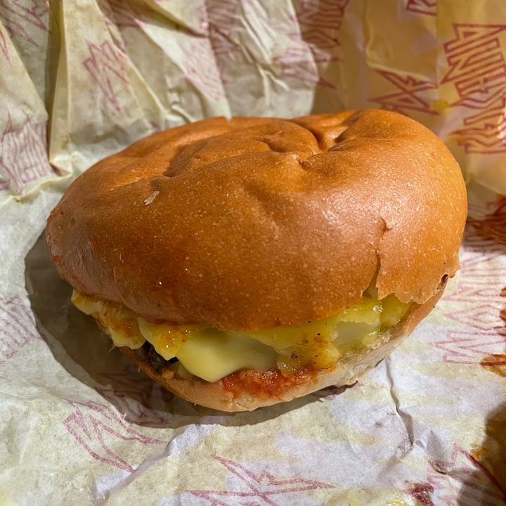 photo of Mimi & Jones Cheeseburger & frites shared by @coldiary on  11 Dec 2021 - review