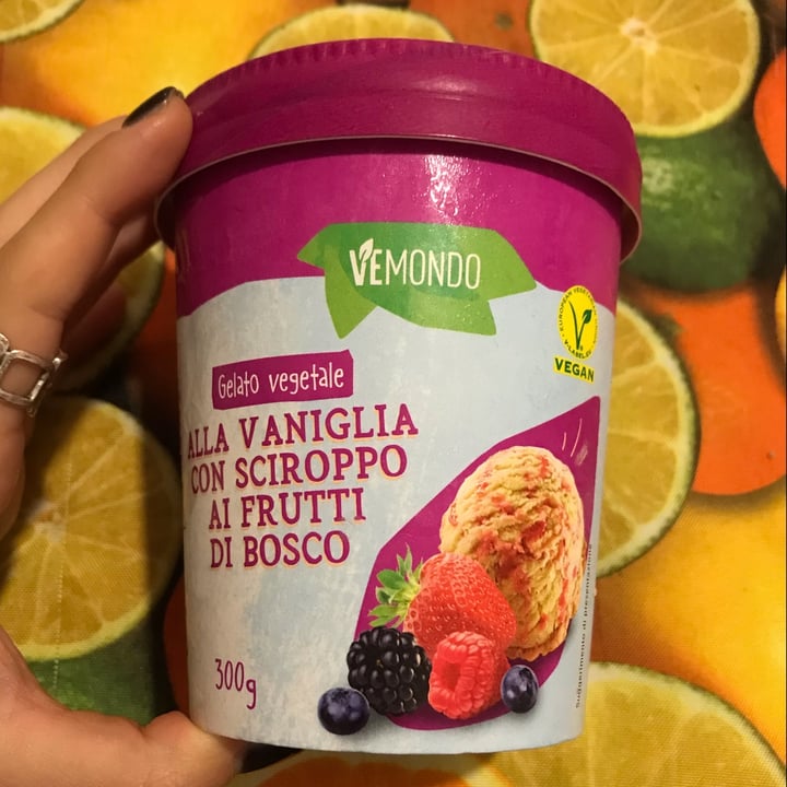 photo of Vemondo Gelato ai Frutti Di Bosco shared by @chiaracatarci on  28 Nov 2022 - review