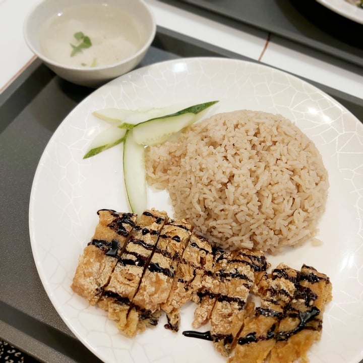 photo of Green Bliss Habitat Vegetarian chicken rice shared by @herbimetal on  07 Jun 2022 - review