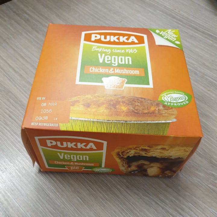 review photo of Pukka Pies Chicken & Mushroom Pie shared by @thechosenlucy on 08 Mar 2021 - review