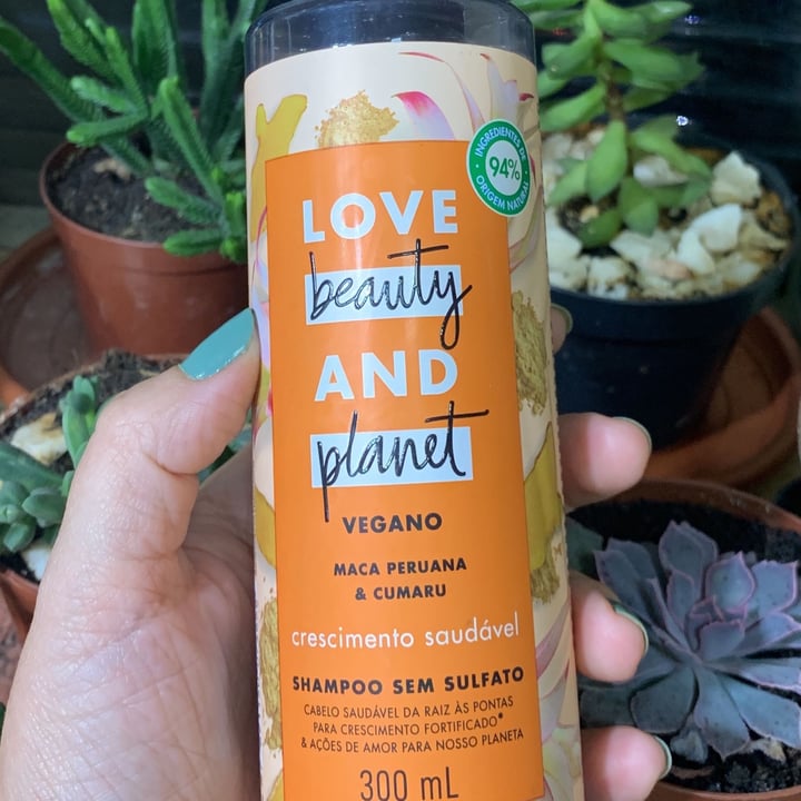 photo of Love Beauty and Planet Shampoo Love Beauty and Planet shared by @isabellacene on  04 May 2022 - review