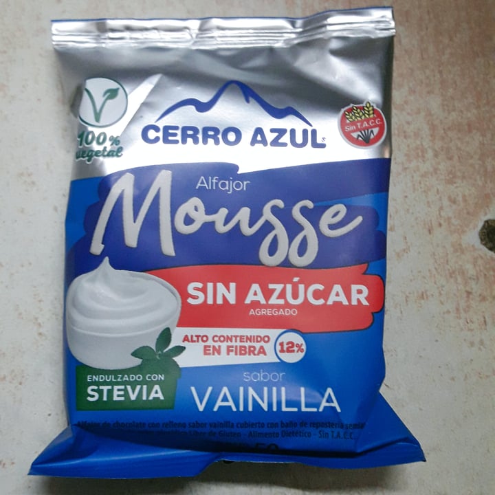 photo of Cerro Azul Alfajor Mousse de Vainilla shared by @sirensveg on  09 Dec 2019 - review