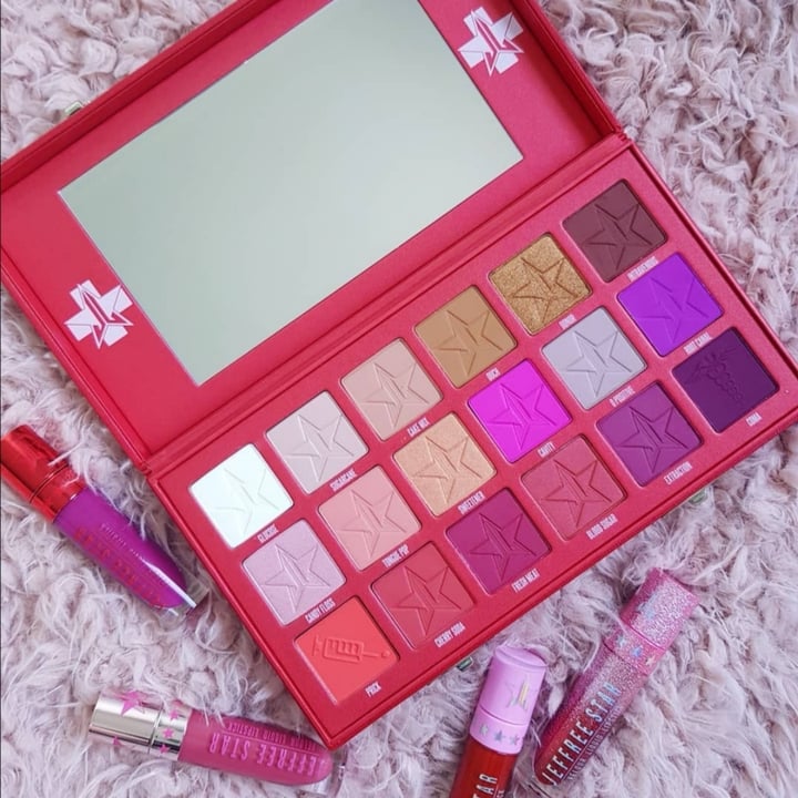 review photo of Jeffree Star Cosmetics Blood Sugar Palette shared by @alicebm on 04 Nov 2020 - review