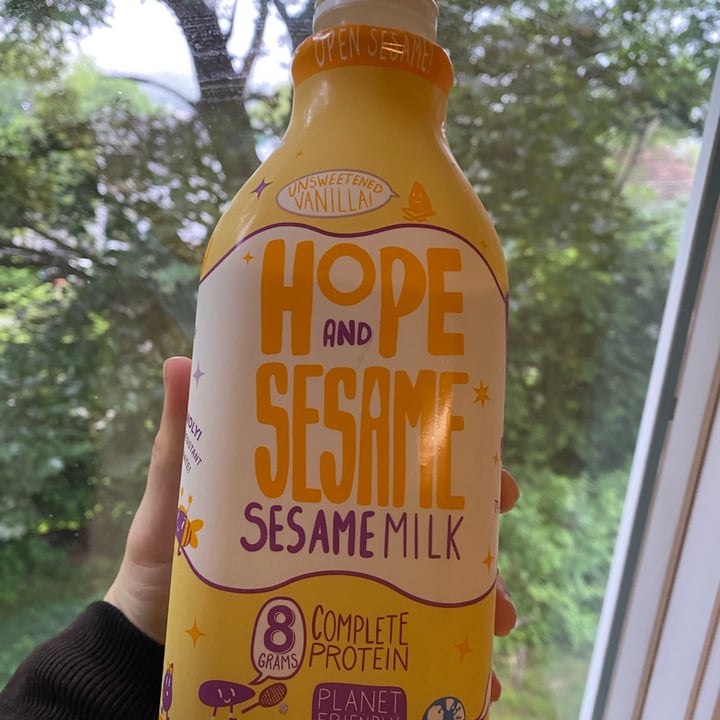 review photo of Hope and Sesame Unsweetened Vanilla Sesame Milk shared by @krisgreenrose3 on 27 May 2022 - review