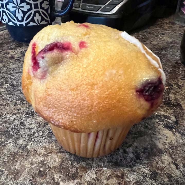 photo of Meijer Orange Cranberry Muffins shared by @archiethepig on  29 May 2022 - review