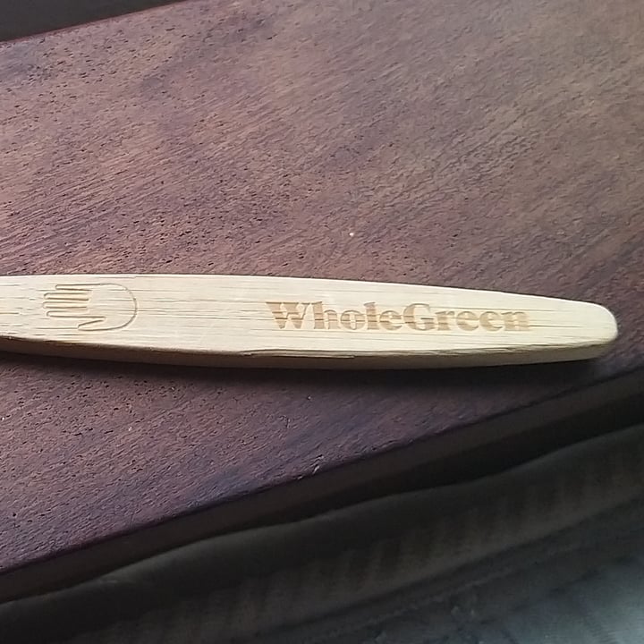 review photo of Whole Green Cepillo de dientes shared by @animalover00 on 26 Jan 2021 - review