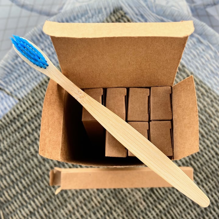 photo of Escovas de bambu Escovas De Bambu shared by @fernandakloppel on  17 Jul 2021 - review