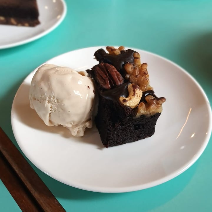 photo of Privé Asian Civilisations Museum Dark Chocolate & Nuts Brownie shared by @veganvedika on  23 Jan 2022 - review