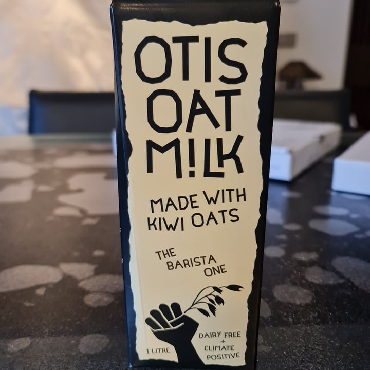 photo of Otis Oat Milk Otis Oat Milk (The Barista One) shared by @alenal07 on  27 Jul 2022 - review