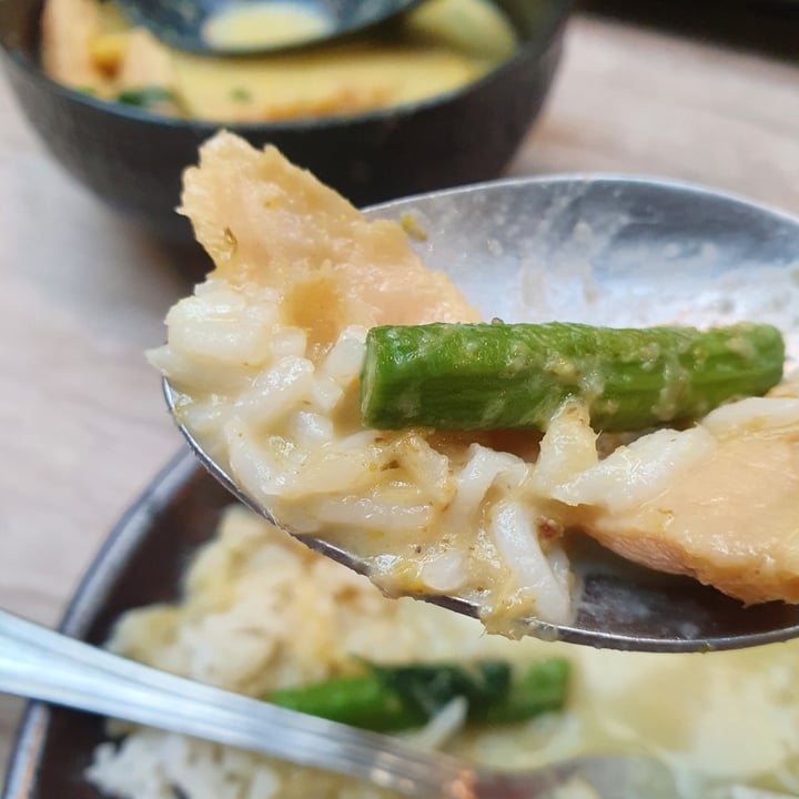 photo of Bangkok Jam Green curry with heura chicken shared by @yiersansiwu on  10 Feb 2021 - review