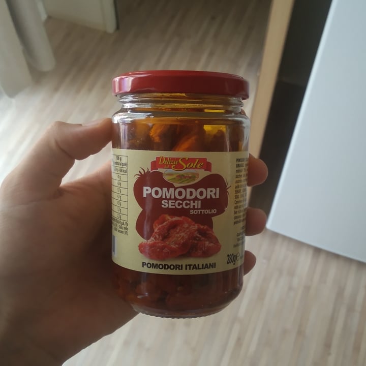 photo of Delizie dal Sole Pomodori Secchi Sottolio shared by @adelesantacatterina on  05 Jul 2022 - review