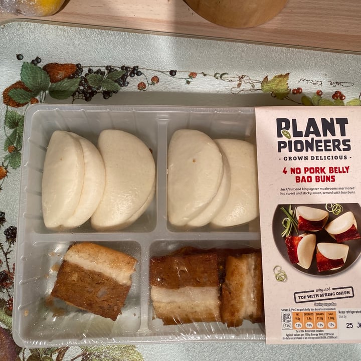 review photo of Plant Pioneers No Pork Belly Bao Buns shared by @laumac89 on 25 Jan 2021 - review