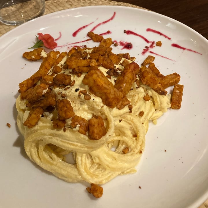 photo of Samsara e Volta Rossa Carbonara vegana shared by @marverg on  24 Nov 2021 - review