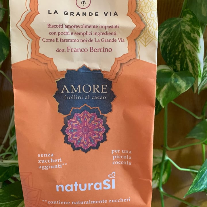 review photo of La grande via Amore frollini al cacao shared by @albivivi on 18 Apr 2022 - review