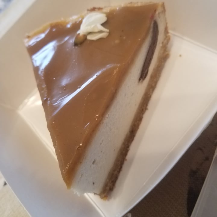 review photo of La colazione di Sara Cheesecake Al Caramello Salato shared by @vicanarc on 12 Jun 2022 - review