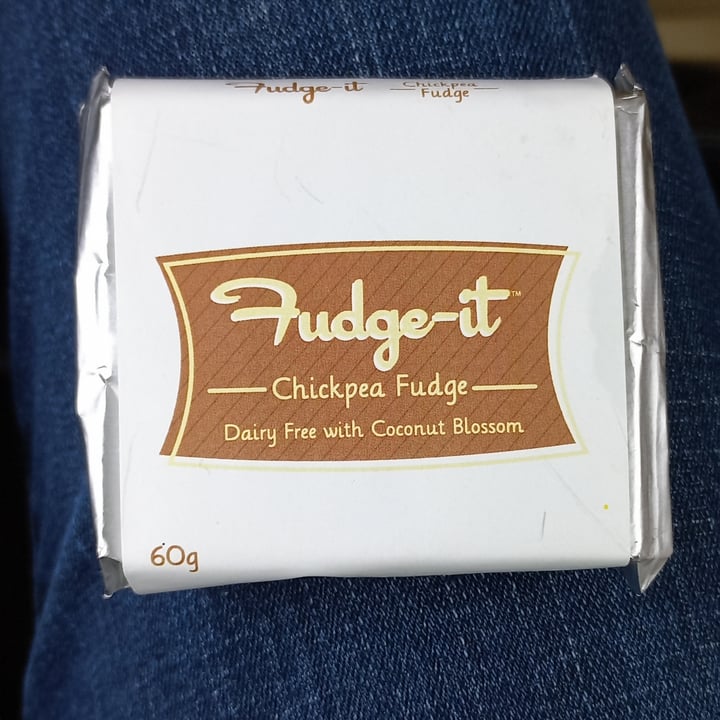 photo of Fudge-it Chickpea Fudge Vegan With Coconut Bosom shared by @ustrauss on  19 Dec 2021 - review