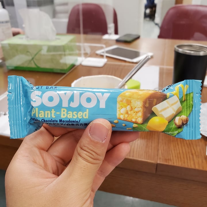 photo of soyjoy (Plant-based) White Chocolate Macadamia shared by @moosewong on  28 Nov 2022 - review