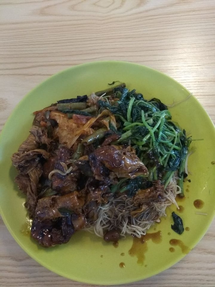 photo of Pines Food Court Assorted vegetables and rice shared by @cody on  27 Feb 2019 - review