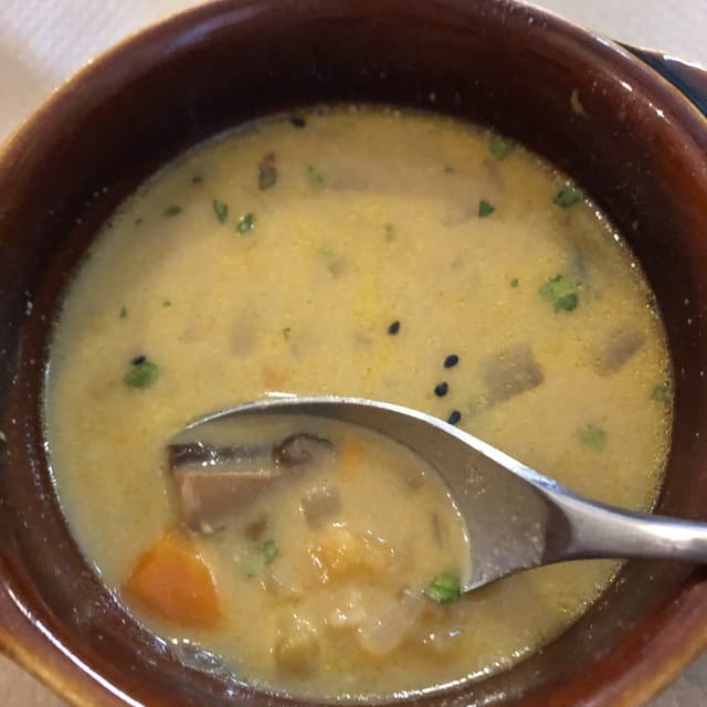 Photo of the dish “Sopa thai con leche de coco, Lima Y Soja Verde”