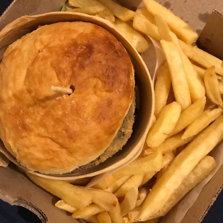 review photo of Walter & Walter Food Factory Hamburguesa de lentejas shared by @valexika on 29 Sep 2022 - review