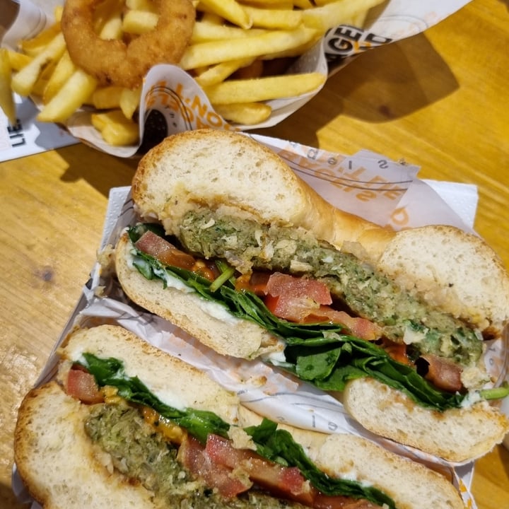 photo of Bagel Store Green oat shared by @fraveg on  17 Oct 2022 - review